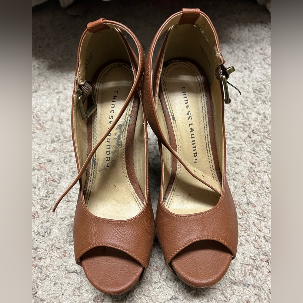Womens brown wedges